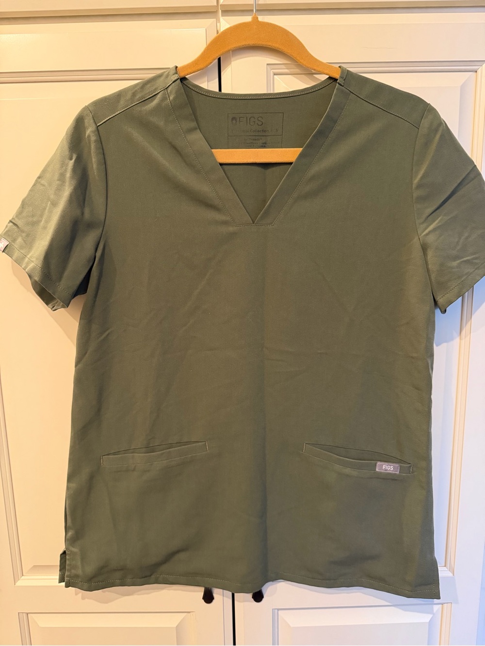 Figs Moss Green Women's Small V-Neck Casma Scrub Top